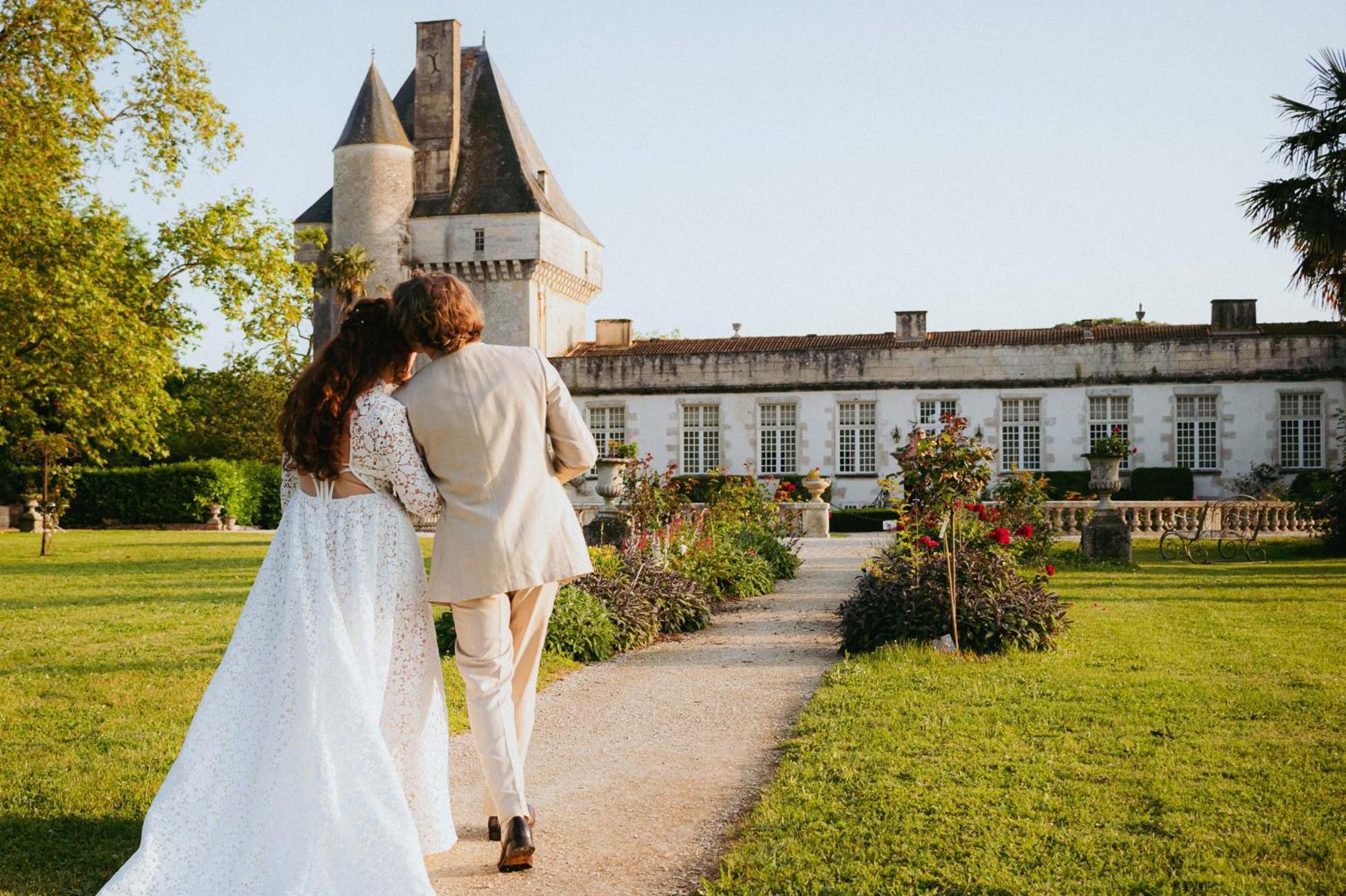 Chateau De Mornay Saint-Pierre-de-l'Isle ภายนอก รูปภาพ